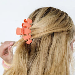 Classic Lexie Hull Medium Claw Clip